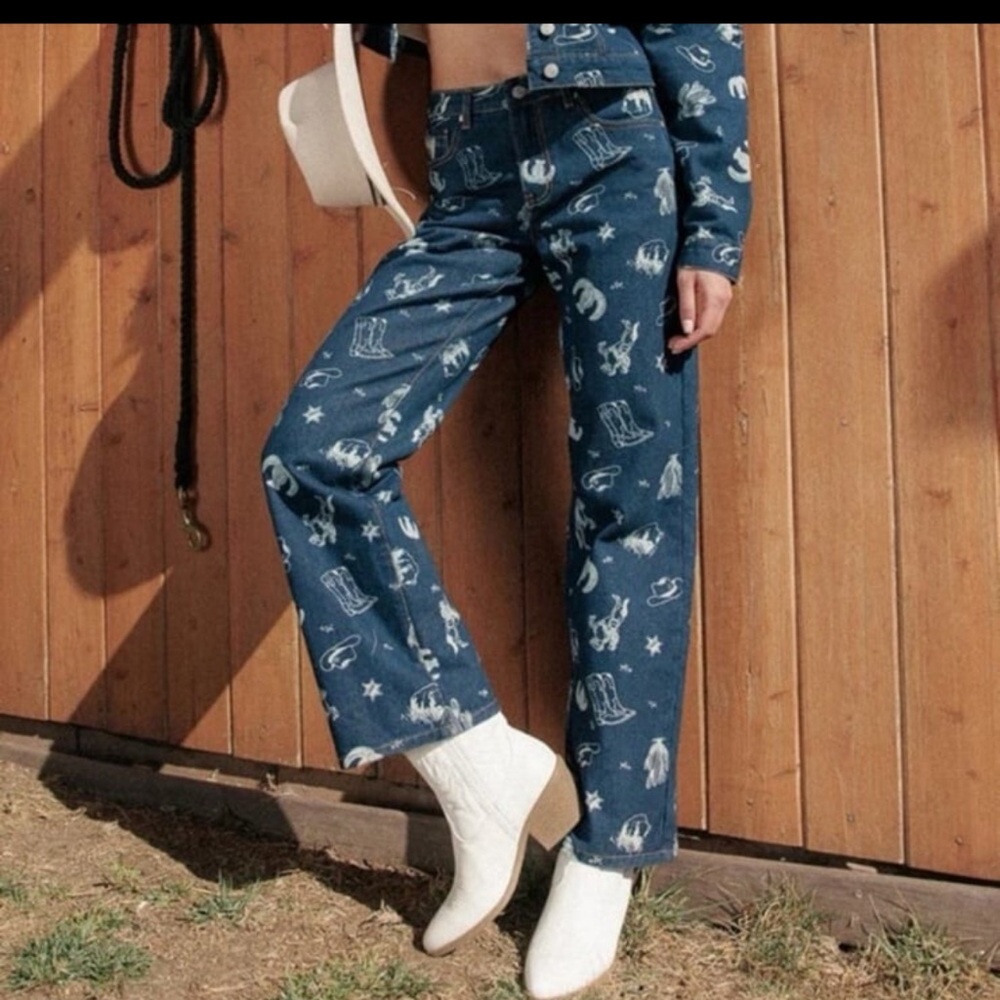 Cali 1850 Women's Wide Leg Mid Rise Western Print Blue Denim Jeans Size 9/29 NWT